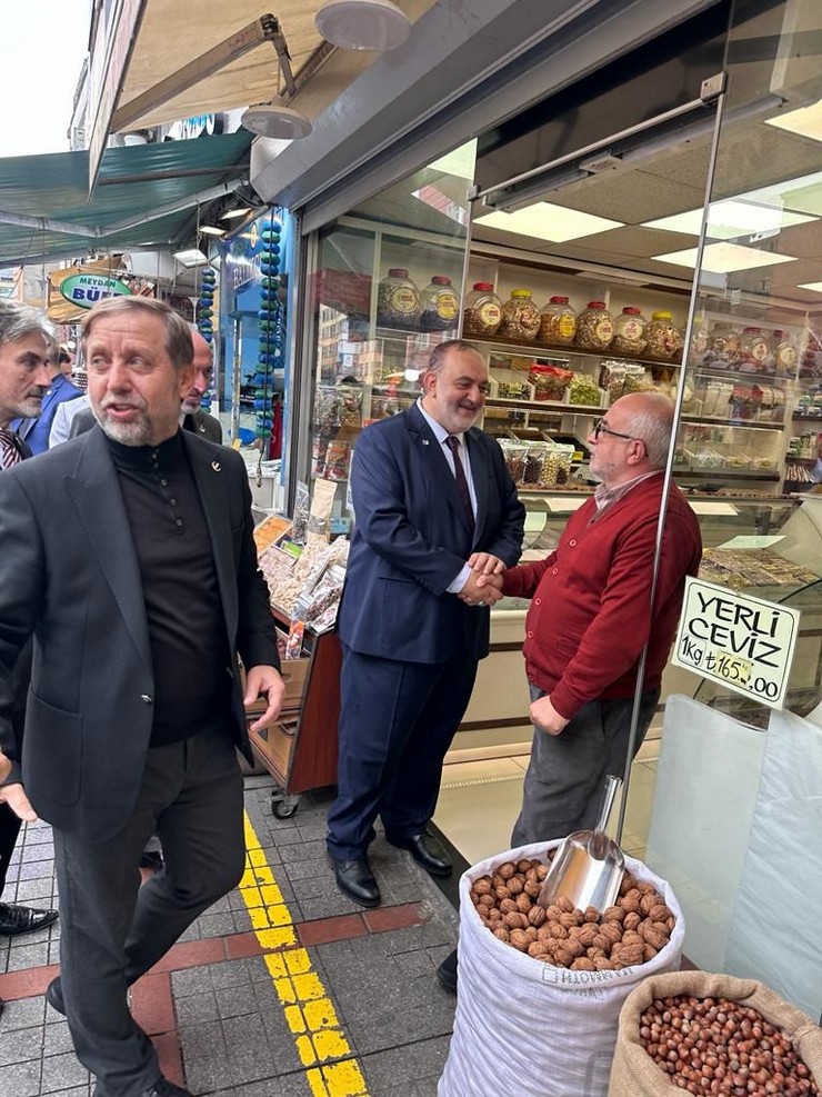 yeniden-refah-partisi-rizede-esnaf-ve-vatandaslarla-bir-araya-geldi-5.jpg