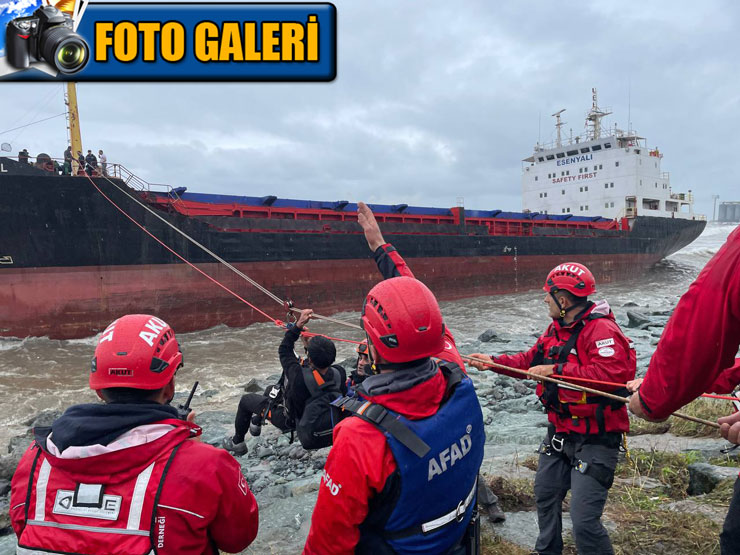 hopada-karaya-oturan-kuru-yuk-gemisinin-personeli-tahliye-ediliyor-foto-galeri.jpg