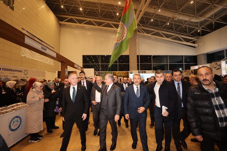rize-gunlerinin-acilisi-istanbulda-yapildi-21.jpg