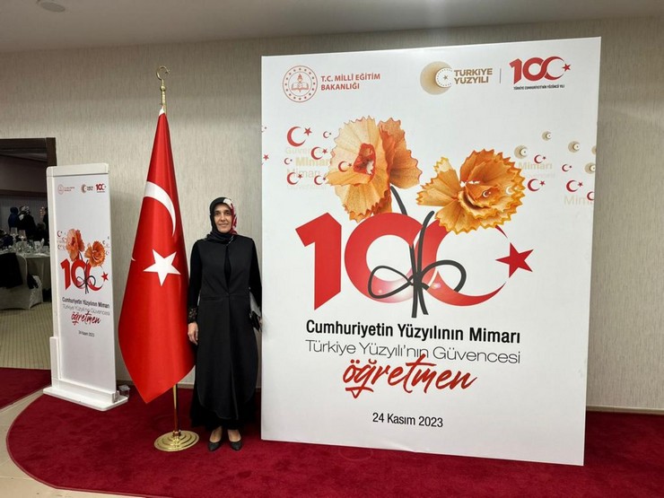 rizede-yilin-ogretmeni-secildi-12.jpg
