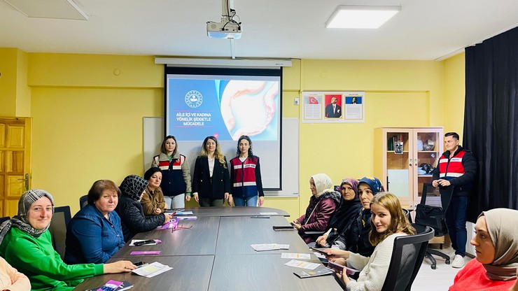 ikizderede-en-iyi-narkotik-polisi-anne-ve-kades-semineri-duzenlendi-1.jpg