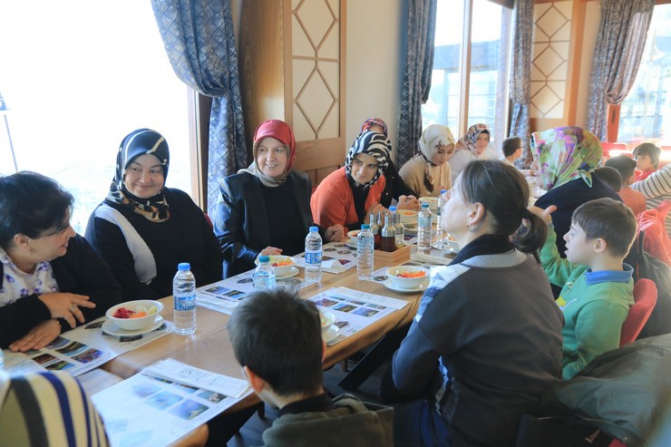 rize-belediyesi-tarafindan-baslatilan-dilruba-bulusmalari-3-aralik-dunya-engelliler-gunu-farkindalik-etkinlikleri-kapsaminda-ozel-gereksinimli-cocuklarla-devam-etti-7.jpg