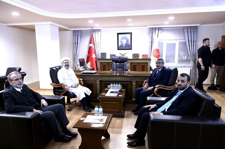 diyanet-isleri-baskani-erbastan-rizede-2.jpg