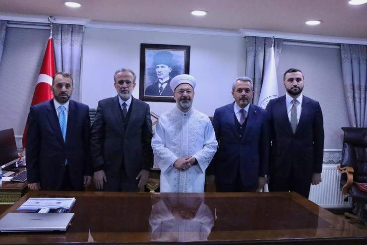 diyanet-isleri-baskani-erbastan-rizede-4.jpg