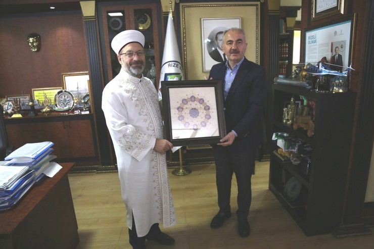 diyanet-isleri-baskani-prof-dr-ali-erbas-rizede-9.jpg