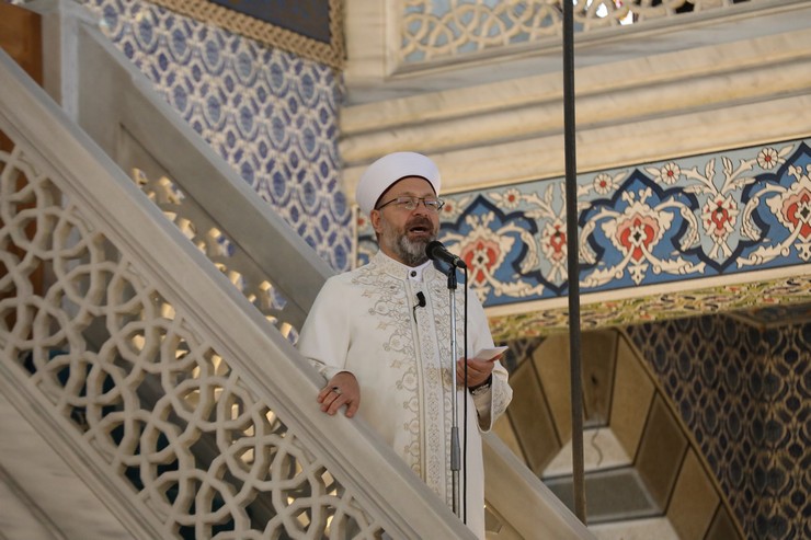 diyanet-isleri-baskani-prof-dr-ali-erbas-rizede-hutbe-irat-etti-4.jpg