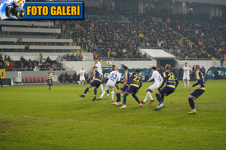 trendyol-super-ligin-15-haftasinda-mke-ankaragucu-ile-caykur-rizespor-eryaman-stadyumunda-karsilasiyor-karsilasmanin-ilk-yarisini-ev-sahibi-ekip-olimpiu-morutanin-14-dakikadaki-goluyle-1-0-onde-tamamladi.jpg