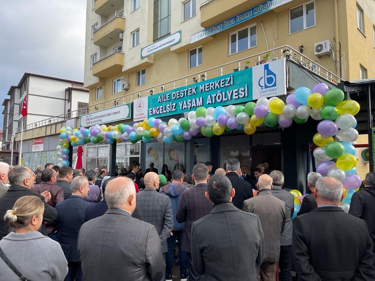 ayeli-kaymakamligi-ve-cayeli-bakir-isletmeleri-isbirligi-ile-yapilan-cayeli-engelsiz-yasam-atolyesi-hizmete-girdi-2.jpg