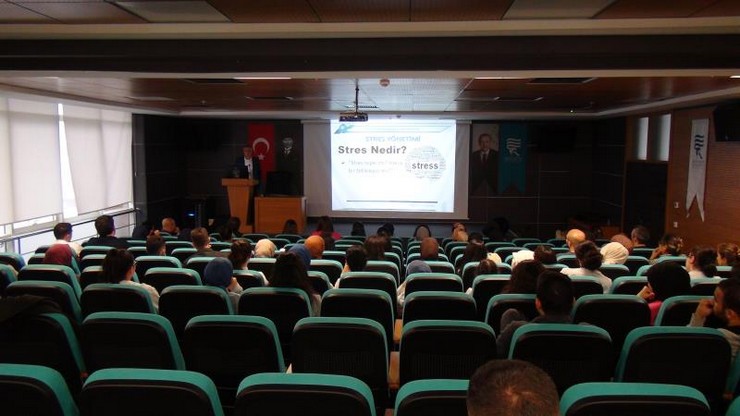 recep-tayyip-erdogan-universitesi-dis-hekimligi-fakultesinde-ogr-gor-hasan-orucu-tarafindan-stres-yonetimi-konulu-egitim-verildi-2.jpg