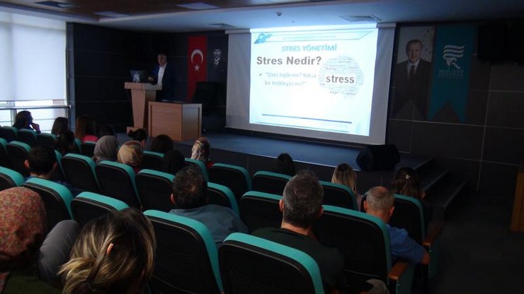 recep-tayyip-erdogan-universitesi-dis-hekimligi-fakultesinde-ogr-gor-hasan-orucu-tarafindan-stres-yonetimi-konulu-egitim-verildi-3.jpg