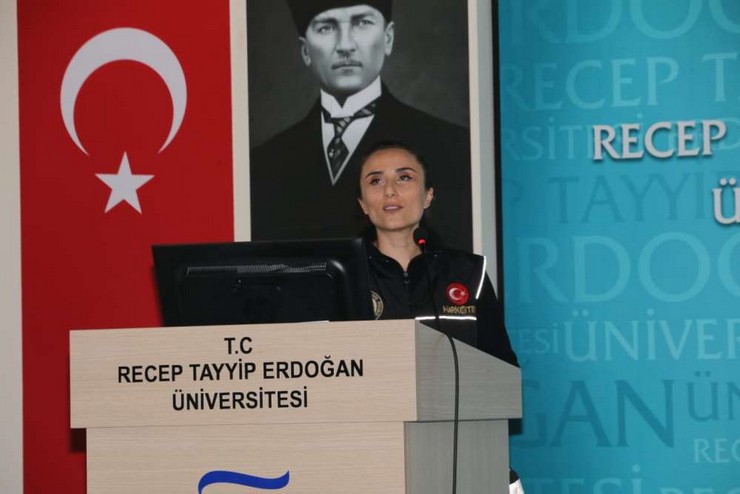 recep-tayyip-erdogan-universitesi-spor-bilimleri-fakultesi-tarafindan-spor-en-guclu-ilac-ve-bagimliliga-karsi-acilan-savastir-temali-etkinlik-duzenlendi-5.jpg