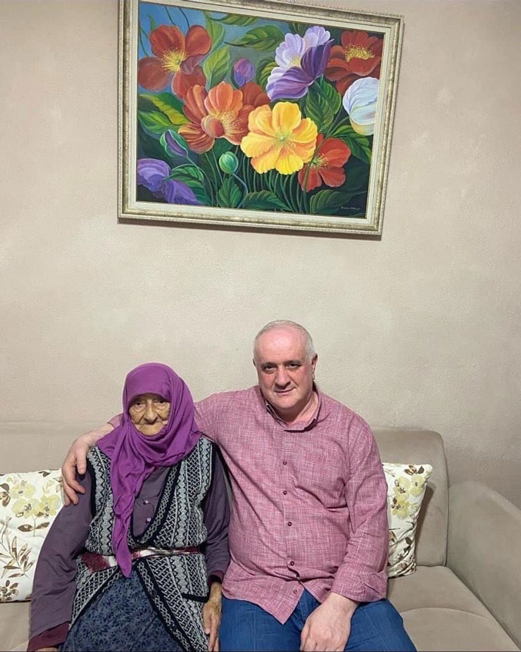 rize-soforler-ve-otomobilciler-esnaf-odasi-baskani-turan-akbulutun-annesi-hayatini-kaybetti.jpg