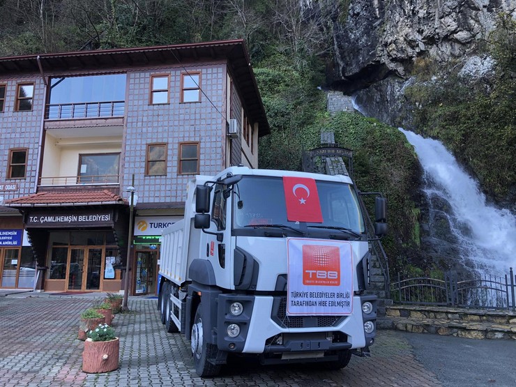 turkiye-belediyeler-birliginden-camlihemsine-hibe-kamyon-1.jpg