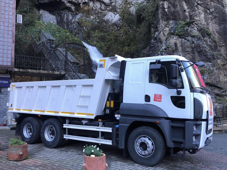 turkiye-belediyeler-birliginden-camlihemsine-hibe-kamyon-2.jpg