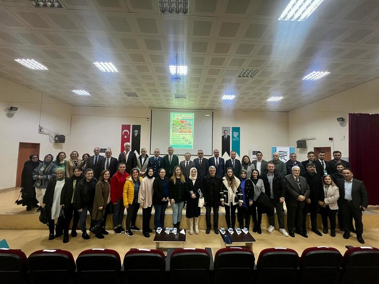 rteude-turkiye-yuzyilinda-rize-tarimi-konferansi-2.jpg