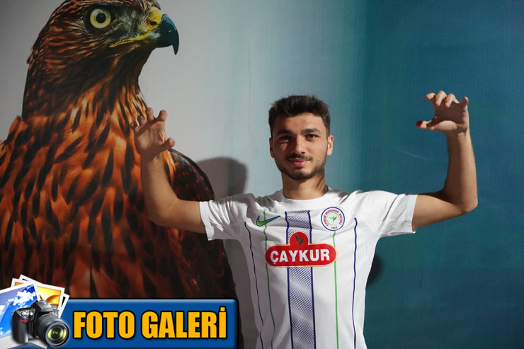 aykur-rizespor-altyapi-oyuncusu-remzi-kolcuoglu-ile-profesyonel-sozlesme-imzaladi.jpg
