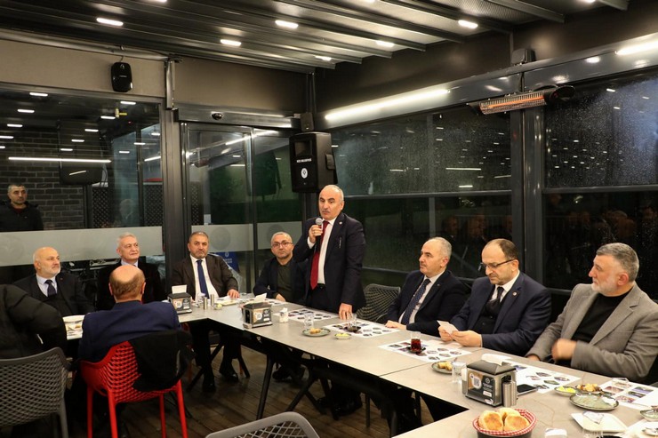 harun-mertoglu-ak-parti-rizede-teskilat-bulusmasi.jpg