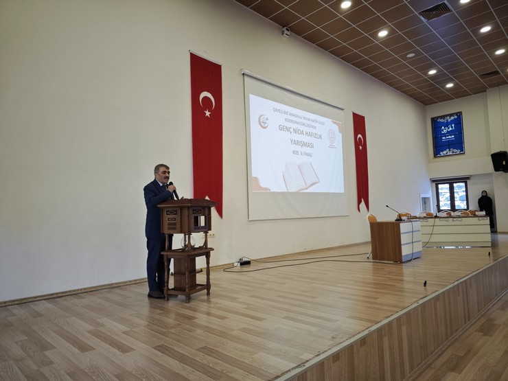 rizede-anadolu-imam-hatip-lisesi-ve-imam-hatip-ortaokulu-ogrencileri-arasinda-yapilan-genc-nida-hafizlik-yarismasi-il-finali-cayelinde-yapildi-1-001.jpg