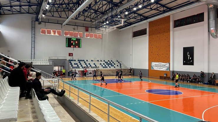 guneysu-spor-turkiye-erkekler-hentbol-1-ligi-a-grubu-9-hafta-macinda-deplasmanda-tokat-hentbolu-35-28-yendi-14.jpg