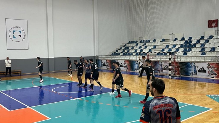 guneysu-spor-turkiye-erkekler-hentbol-1-ligi-a-grubu-9-hafta-macinda-deplasmanda-tokat-hentbolu-35-28-yendi-16.jpg