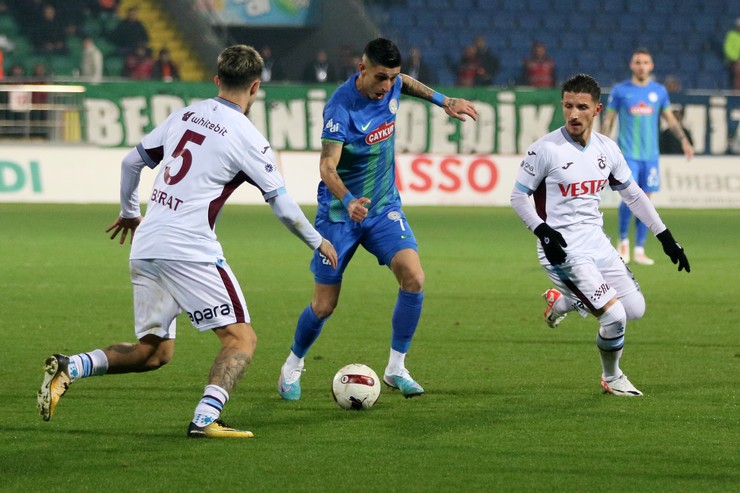 trendyol-super-ligin-22-haftasinda-caykur-rizespor-trabzonspor-mucadelesi-5.jpg