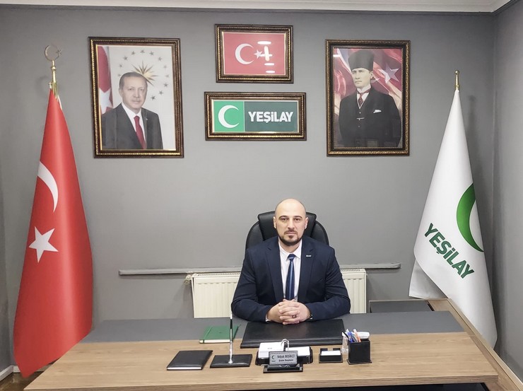 turkiye-yesilay-cemiyeti-rize-subesi-olagan-genel-kurulunu-gerceklestirdi-mevcut-baskan-selcuk-besikci-sube-baskanligina-yeniden-secildi-9.jpg