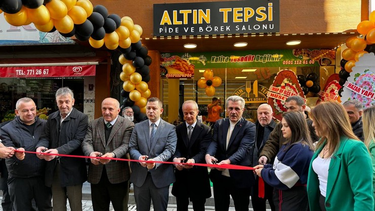 altin-tepsi-pide-ve-borek-salonu-trabzonun-of-ilcesinde-hizmete-girdi-5.jpg