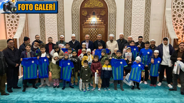 rizede-camiyi-seviyoruz-namazla-bulusuyoruz-odulleri-verildi.jpg