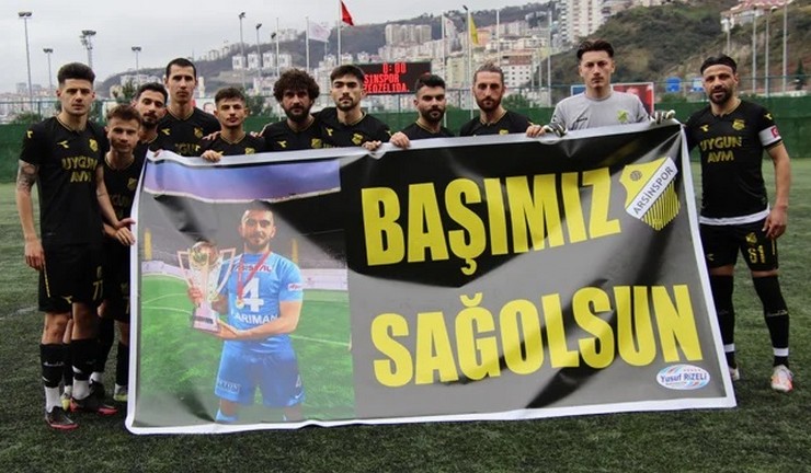 rize-ozel-idarespor-fatih-kaan-arimanin-yasi-ile-sahaya-cikti-7.jpg