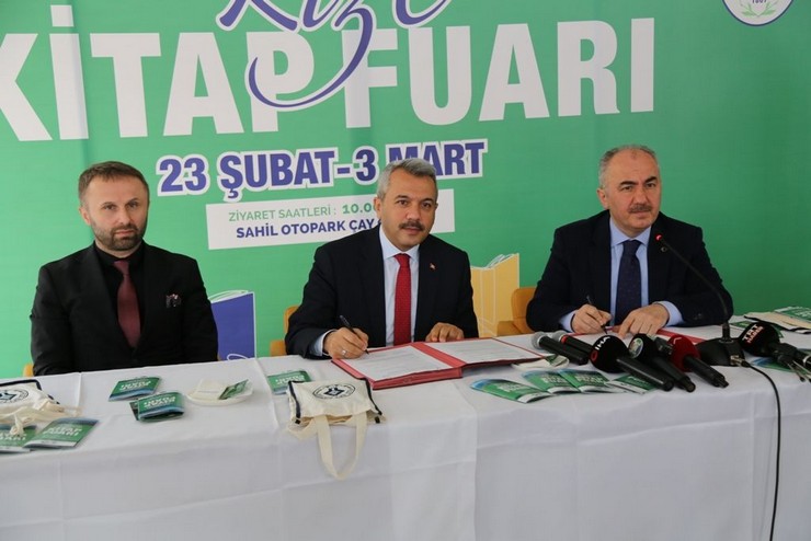 rize-kitap-fuari-23-subatta-basliyor-4.jpg