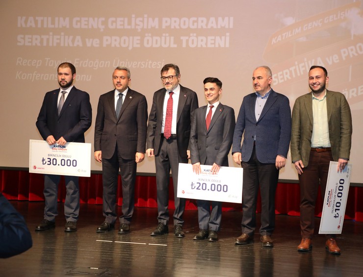 katilim-genc-gelisim-programi-sertifika-ve-odul-toreni-duzenlendi-1.jpg