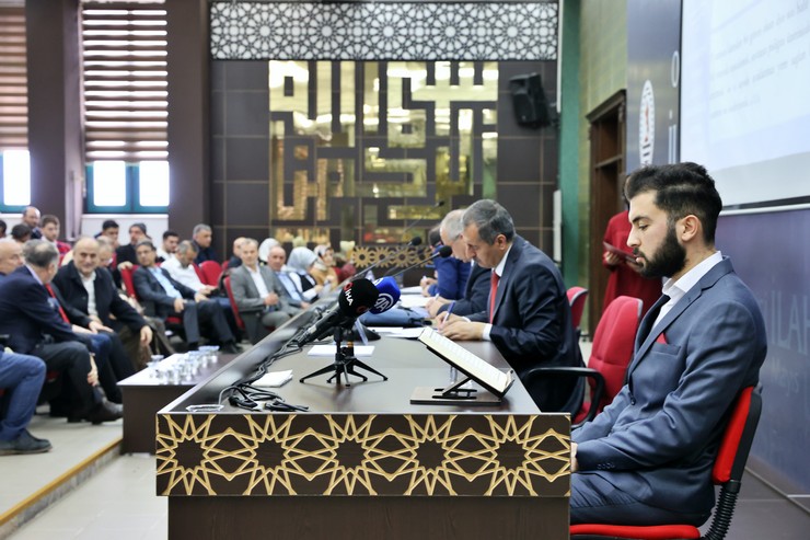 ilahiyat-islami-ilimler-fakulteleri-kuran-i-kerim-guzel-okuma-yarismasi-karadeniz-bolge-finali-samsunda-gerceklestirildi-3.jpg