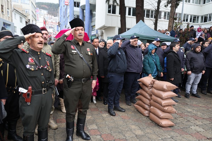 artvinin-dusman-isgalinden-kurtulusunun-103uncu-yil-donumu-kutlandi-5.jpg