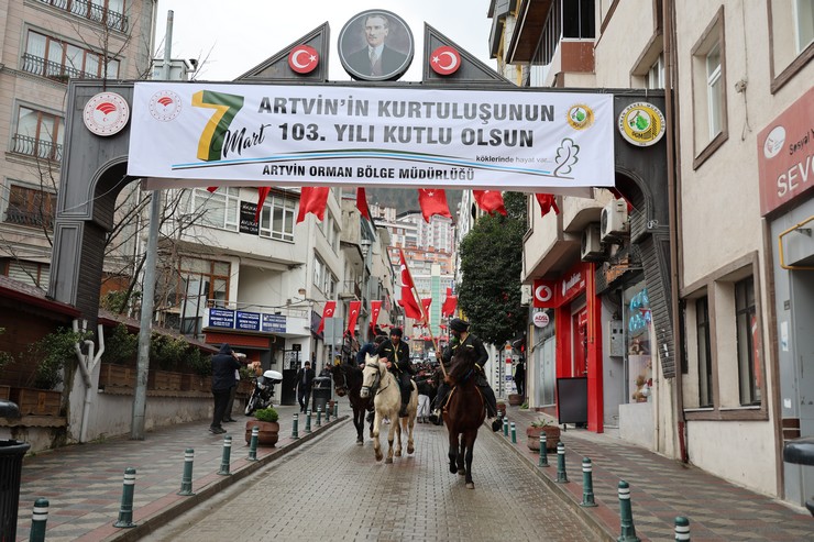 artvinin-dusman-isgalinden-kurtulusunun-103uncu-yil-donumu-kutlandi-7.jpg