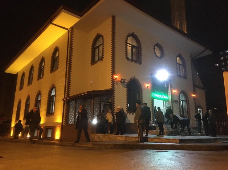 rizede-ilk-teravih-namazi-kilindi-8.jpg