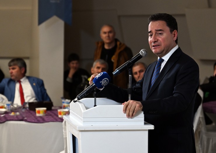 deva-partisi-genel-baskani-ali-babacan-trabzonda-konustu-2.jpg