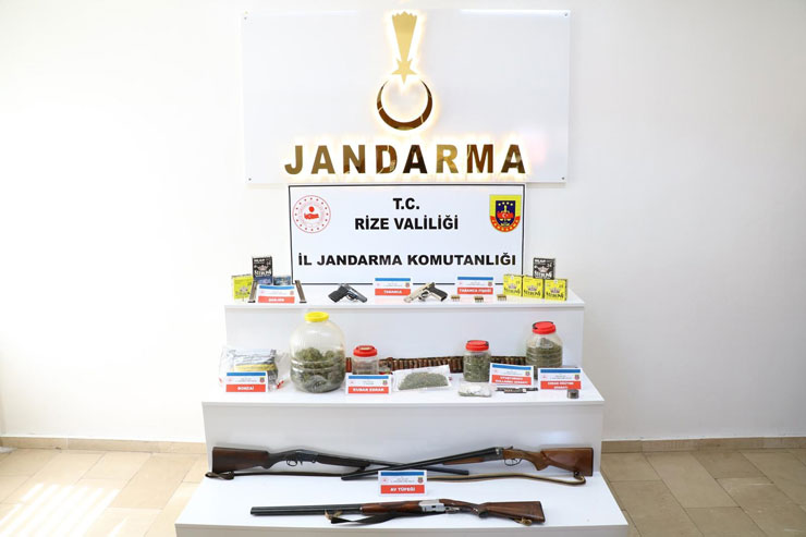 rizede-kacak-silah-imalati-ve-ticareti-yapan-3-kisi-yakalandi.jpg