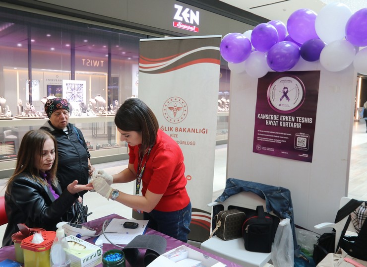 rize-il-saglik-mudurlugu-tarafindan-1-7-nisan-ulusal-kanser-haftasi-kapsaminda-farkindalik-olusturmak-icin-cesitli-etkinlikler-duzenlendi-2.jpg