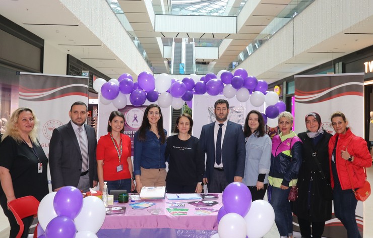 rize-il-saglik-mudurlugu-tarafindan-1-7-nisan-ulusal-kanser-haftasi-kapsaminda-farkindalik-olusturmak-icin-cesitli-etkinlikler-duzenlendi-9.jpg