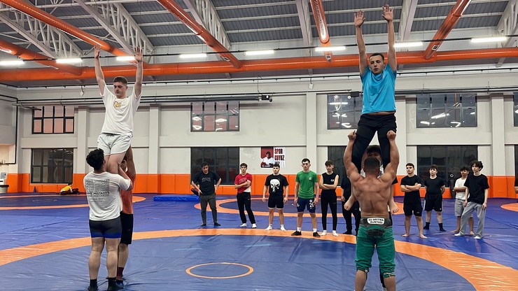 rizede-gencler-ragbide-birer-milli-takim-oyuncusu-olmak-icin-siki-calisiyor-3.jpg