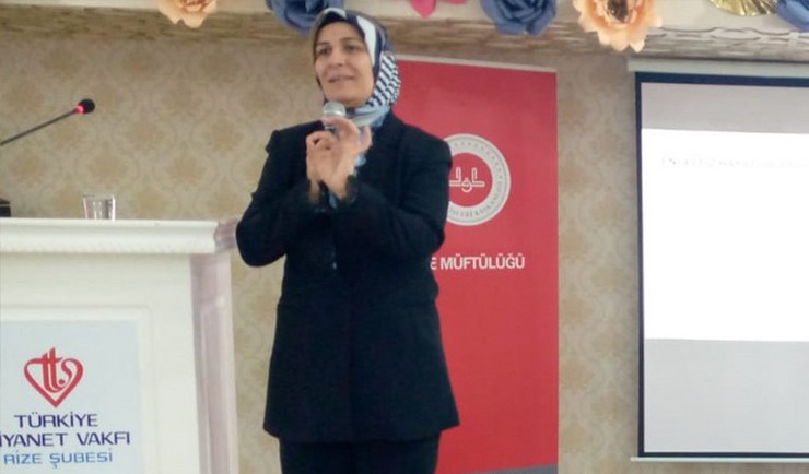 rizede-turkiye-diyanet-vakfi-tdv-kadin-aile-ve-genclik-kollari-calismalari-tanitim-toplantisi-yapildi-2.jpg