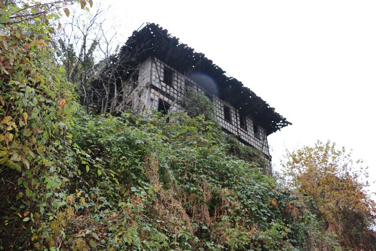 rizenin-guneysu-ilcesinde-150-yillik-tarihi-konak-restorasyon-edildi-7.jpg