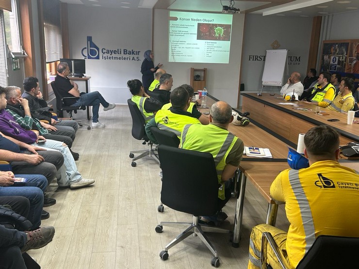 cayeli-bakir-isletmelerinde-kanser-tarama-egitimi-duzenlendi-5.jpg