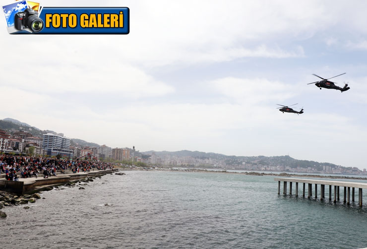 jandarma-celik-kanatlar-rizede-gosteri-ucusu-yapti.jpg