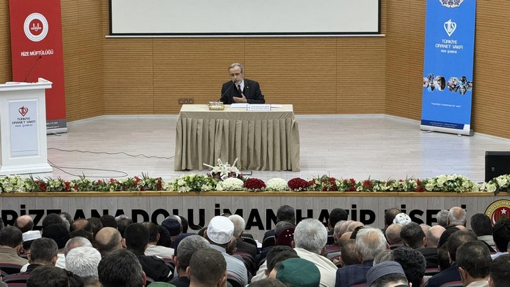 rizede-vekaletle-kurban-organizasyonu-ve-yaz-kuran-kurslari-tanitim-toplantisi-duzenlendi-5.jpg