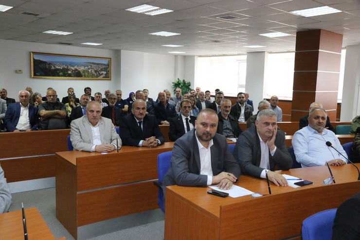 rize-belediye-baskani-rahmi-metinin-baskanliginda-rize-belediyesi-meclis-salonunda-yapilan-turkiye-belediyeler-birligi-tbb-uyelik-seciminde-rizeyi-temsil-edecek-isimler-belli-oldu-6.jpg