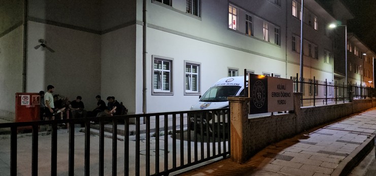 21-yasindaki-universiteli-genc-kaldigi-yurtta-olu-bulundu-7.jpg