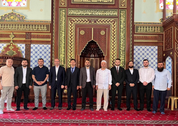 2024-yili-camiler-ve-din-gorevlileri-haftasi-kapsaminda-rize-il-muftulugu-tarafindan-din-gorevlileri-arasinda-duzenlenen-hadis-i-serif-ezberleme-ve-ezani-guzel-okuma-il-fina-4.jpg