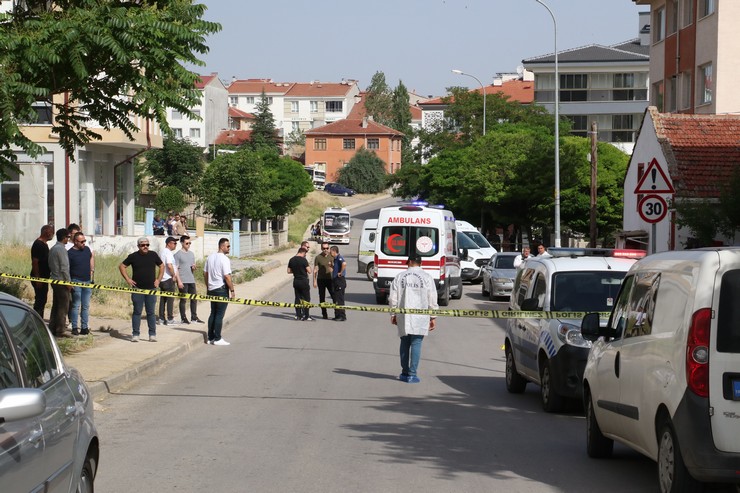 5-kursun-siktigi-kizi-ve-torununu-oldurdu-korkutmak-icin-ates-ettim-dedi-6.jpg