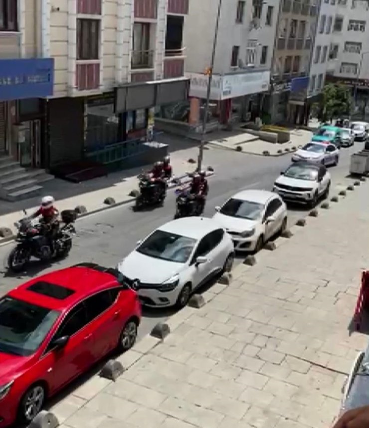 İstanbul - Bağcılar'da Emekli Polis Gaspçılarla Girdiği Çatışmada Öldü